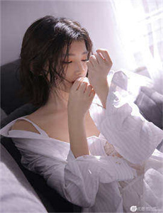 春 暖 花 开 性 8地址/男人把大JI巴放进女人动态视频